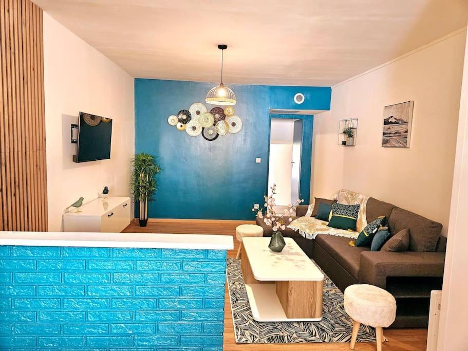 Spacieux Et Charmant Appartement De 47 M2 Charleville-Mezieres Ngoại thất bức ảnh